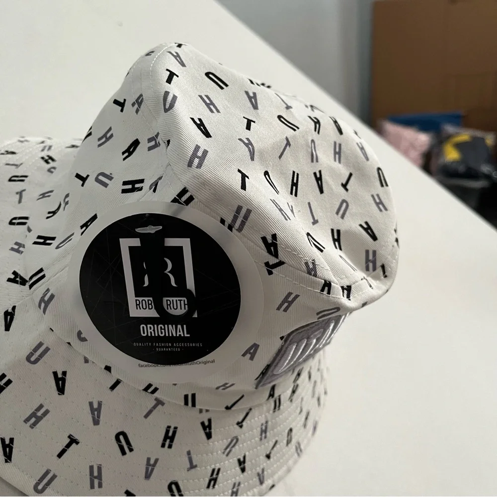 Robin Ruth Utah White Alphabet Print Bucket Hat crunch roll hat. - Picture 2 of 9